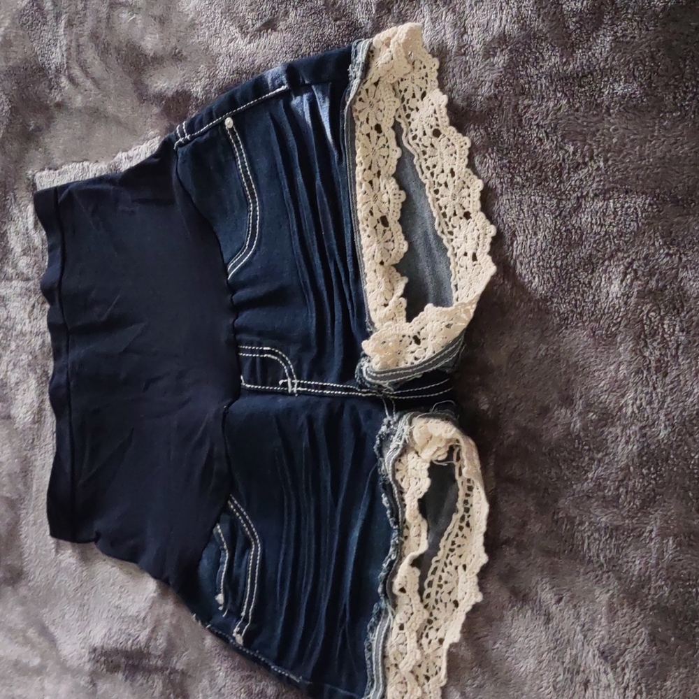 Maternity Jean/Lace trim denim shorts.